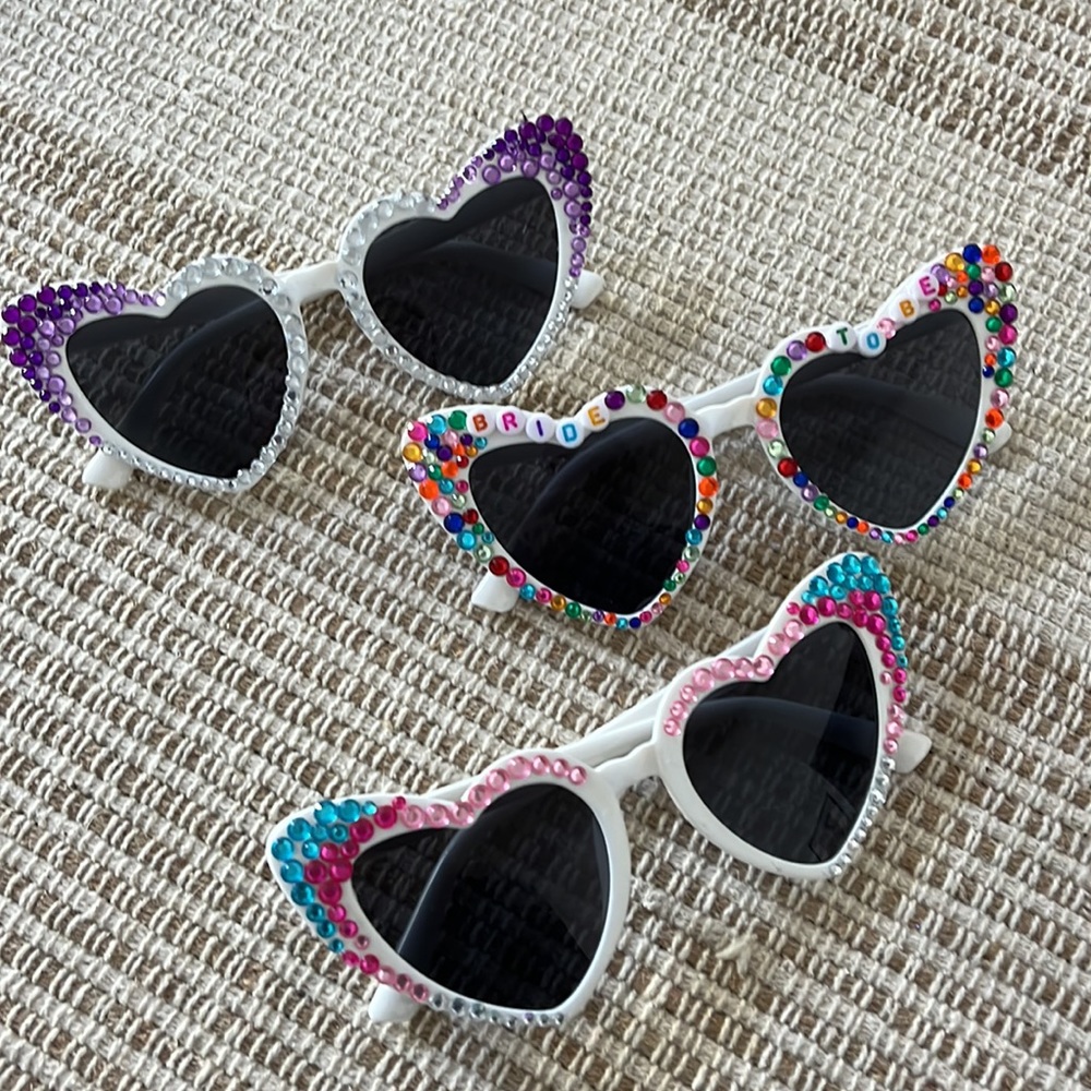 🌈 BRIDE TO BE SUNGLASSES